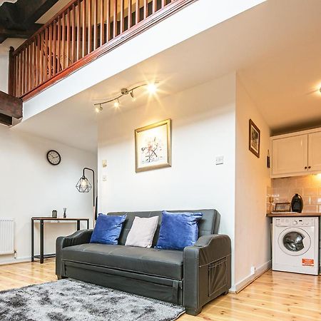 Beautiful 1-Bed Apartment In Grade Listed Warehouse - Victoria Quays, Sheffield City Centre, Free Parking, Pet Friendly, Netflix מראה חיצוני תמונה
